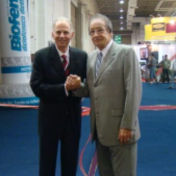 Michael Levy (representante da IHRSA) e Waldyr Soa